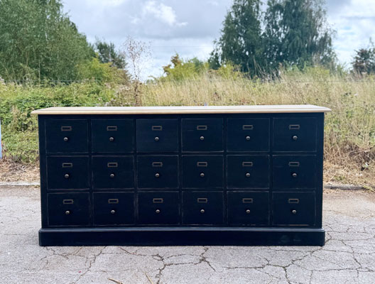 buffet_noir_plateau_naturel