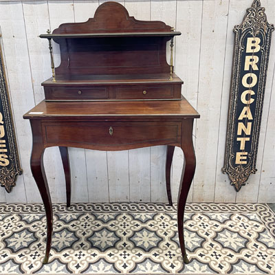 bureau_gradin_ancien