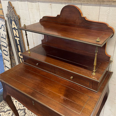 bureau_gradin_ancien