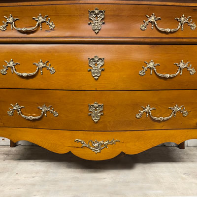 commode_galbee_style_louisxv_merisier