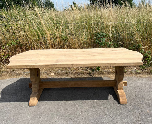 table_style_monastere_chene