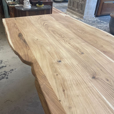 table_acacia_edge_pied_central