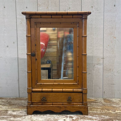 armoire_de_poupee_rotin