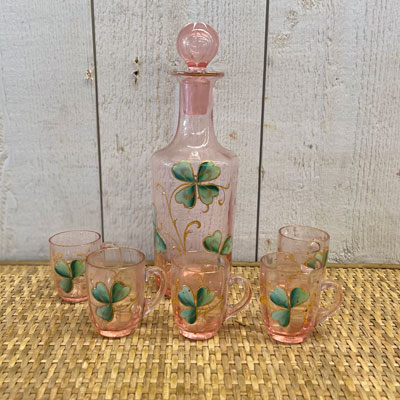 carafe_verre_rose_email_trefle