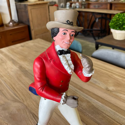 johnnie_walker_figurine