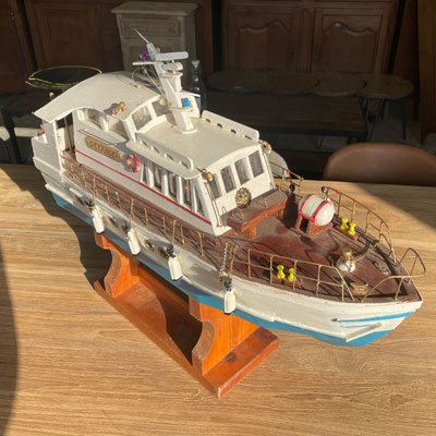 maquette_bateau_socle_bois