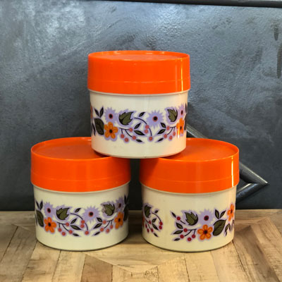 pots_vintage_orange_plastique