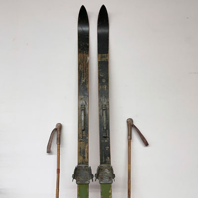 skis_anciens_bois