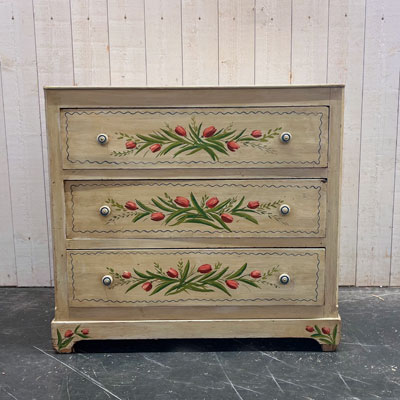 commode_grise_motifs_fleuris