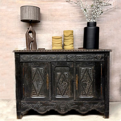 buffet_coffre_ancien_bois_sculpte_noir